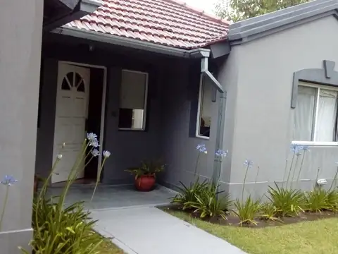 Las Condes, Pilar 100