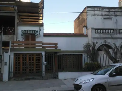 VENTA DE LOTE 8.80X33 EN EXCELENTE UBICACIÓN. ZONIF: U1C FOS: 0.6 FOT: 2.5 ALTURA MAXIMA: 25/30