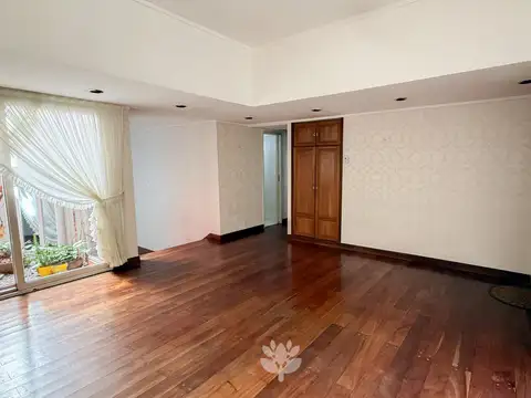 Casa en Alquiler con 1 cochera