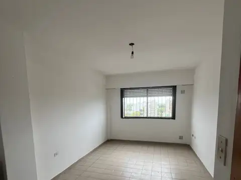 6 1500, Piso 9