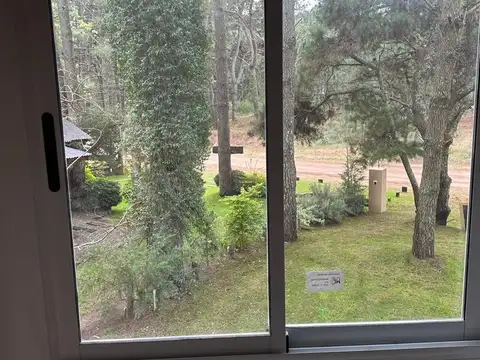 Casa en venta Costa Del Este 3 dormitorios en dos plantas lote 700 mts 214 cubiertos