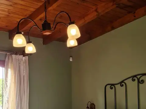 Casa 5 ambientes con 1 baño