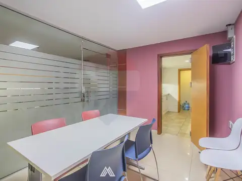 Oficina en Venta en Ciudad Vieja, USD 295.000