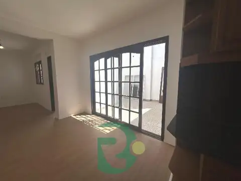 Venta Casa 4 Amb. Ciudad jardin. Palomar.RECICLADA A NUEVO