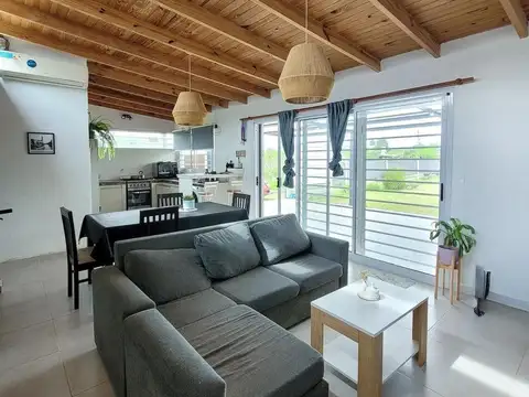 Casa 3 ambientes con 1 baño