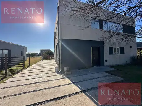 Casa 5 ambientes con 2 baños
