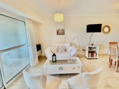 De la Tijereta 700, Piso PB