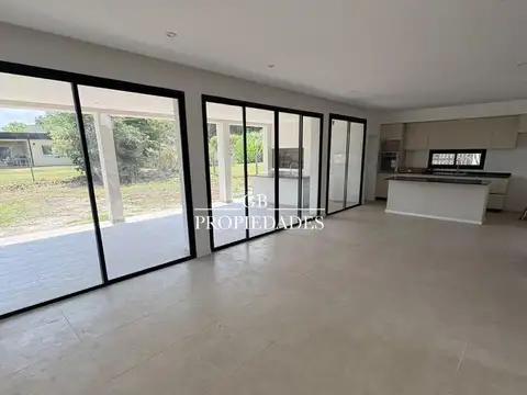Casa en Venta en Pilar del Este - Santa Elena, USD 225.000