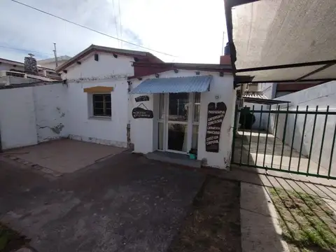 VENTA CASA CON 2 DEPARTAMENTOS VILLA CARLOS PAZ