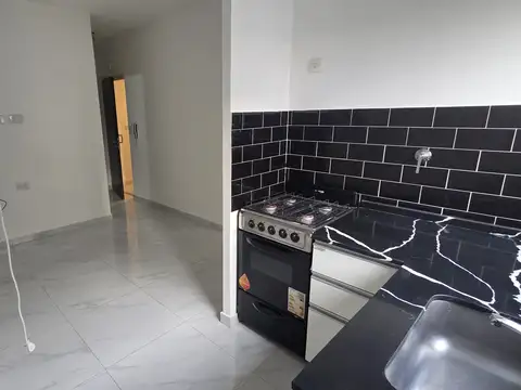 Venta - 2 Ambientes con COCHERA, Piscina y Parrilla en el corazón de Banfield.