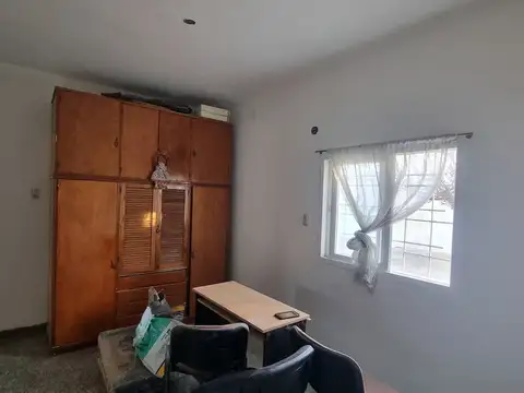 CASA SOBRE AVENIDA ALSINA