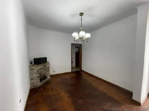 Casa en Alquiler con 1 cochera