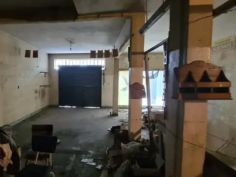 Local Comercial y Dpto 4 Amb c/ cochera 307 m² Cub.- S.Justo (Ctro)