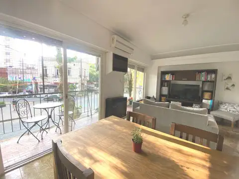 DEPTO 4 AMB FRENTE CON BALCÓN Y COCHERA - PALERMO