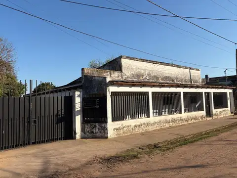 CASA EN VENTA EN BARRIO SAN RAMON