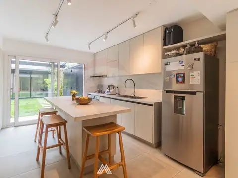 Casa en Alquiler con 1 cochera