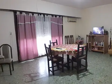 Casa 6 ambientes con 3 baños