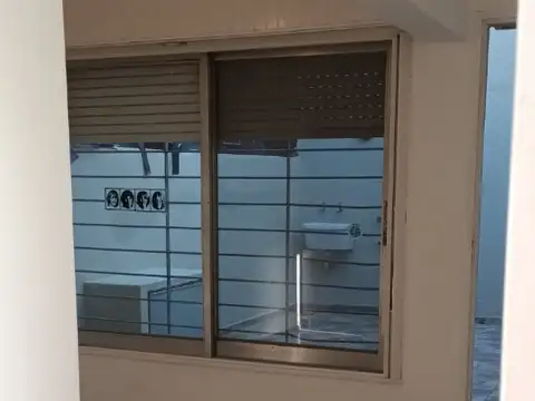 Depto Tipo Casa 2 ambientes con 1 baño