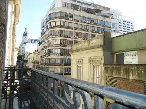Avenida Rivadavia 1300