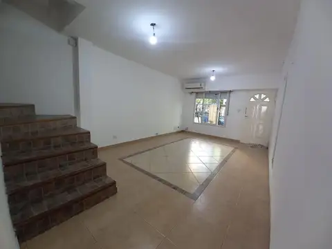 Depto Tipo Casa en Venta de 3 dormitorios