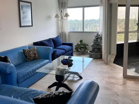 Alquiler anual de apartamento de 4 dormitorios- Roosevelt