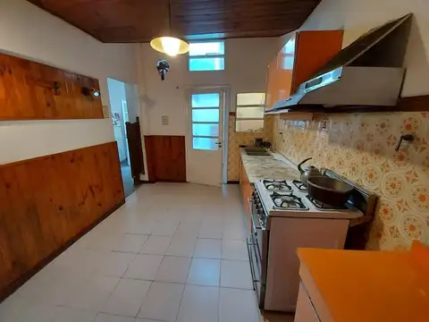 vendo ph 2 amb y medio con patio y parrilla en liniers