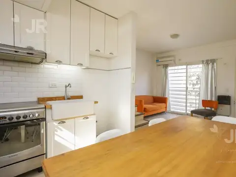 moderno y luminoso ph dos ambientes en venta en villa ortuzar