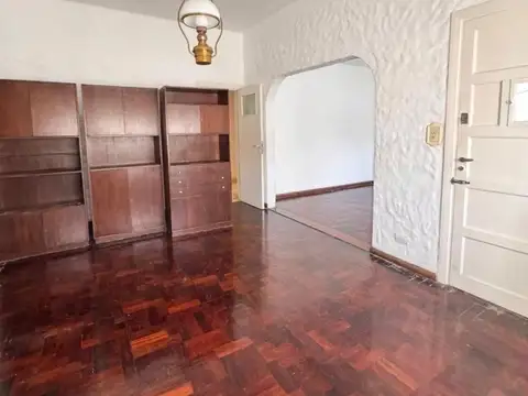 Casa 6 ambientes con 3 baños