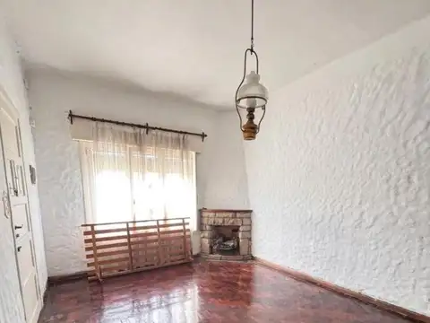 Casa en Alquiler con 1 cochera