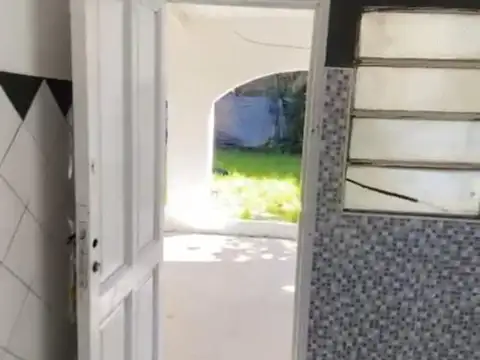 CASA 3 AMBIENTES VENTA GRAND BOURG  GALERIA JARDIN