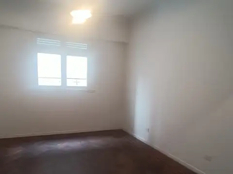 Depto Tipo Casa en Alquiler de 2 ambientes