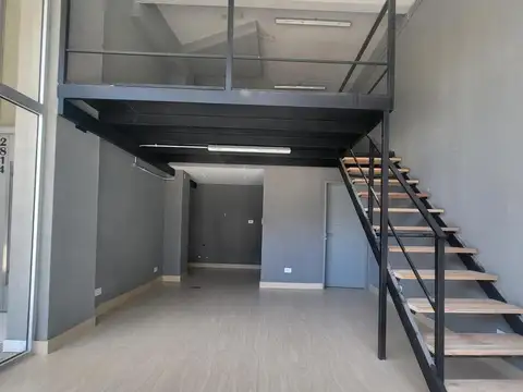 Alquiler - Moderno local comercial con acceso peatonal en Colegiales - Distinguida ubicación