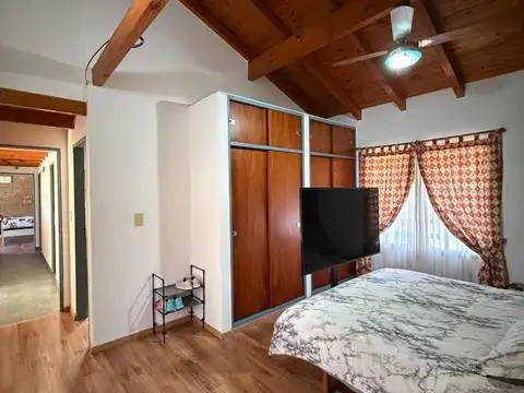 Casa 4 ambientes con 3 baños