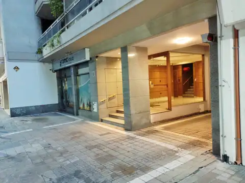 Buenos Aires A 800, Piso 7