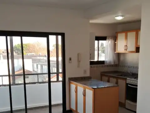 DEPARTAMENTO 3 AMBIENTES AL CONTRAFRENTE - RAMOS MEJIA