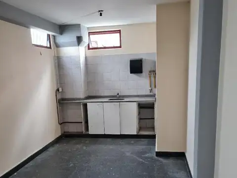 Galpon en Alquiler en Área de Promoción El Triángulo, USD 21.000