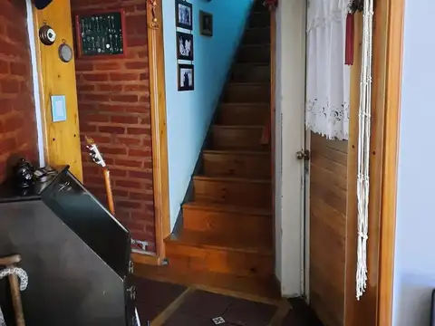 Casa 5 ambientes con 2 baños