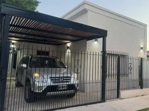 Casa 3 ambientes Moderna en Centro de Ezeiza