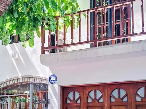 ALQUILER DE CASA TIPO DUPLEX - DORREGO-GUAYMALLEN