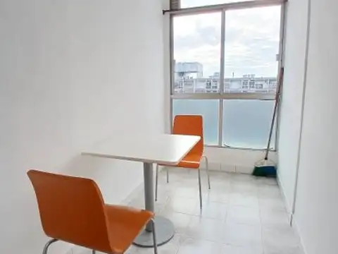 Oportunidad! Se Vende un Agradable Departamento Monoambiente Amplio con Balcón