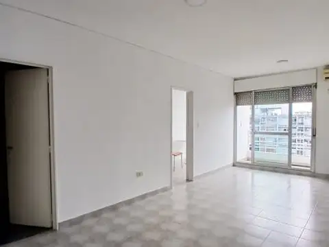 Oportunidad! Se Vende un Agradable Departamento Monoambiente Amplio con Balcón