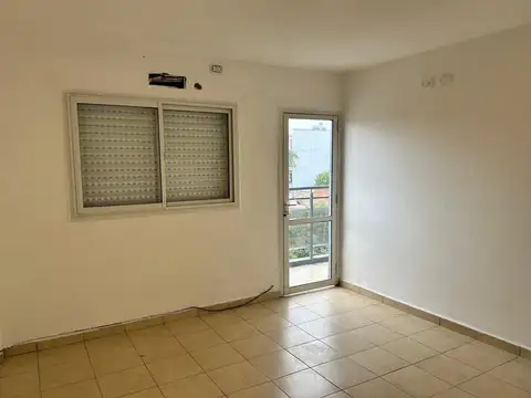 Departamento en Alquiler en Zona U.N.N.E, $ 400.000