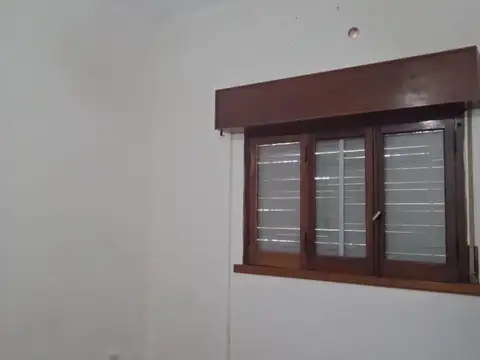 VENTA - Casa 3 ambientes c/patio y terraza - Ramos Mejía