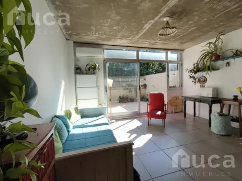 Monoambiente con terraza y cochera cubierta en alquiler en Saavedra