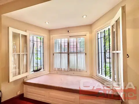 Casa en Venta con 4 cocheras