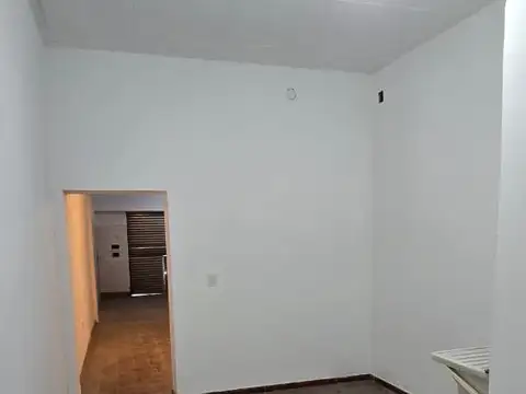 Local en Alquiler en Rafael Castillo, $ 800.000