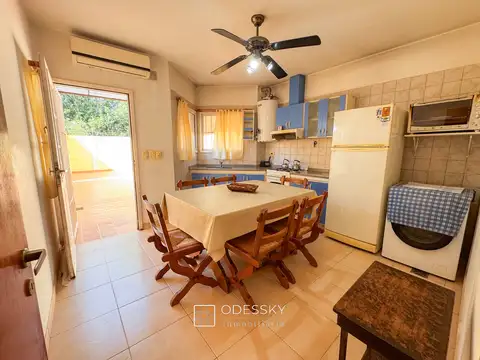 Depto Tipo Casa 3 ambientes con 2 baños