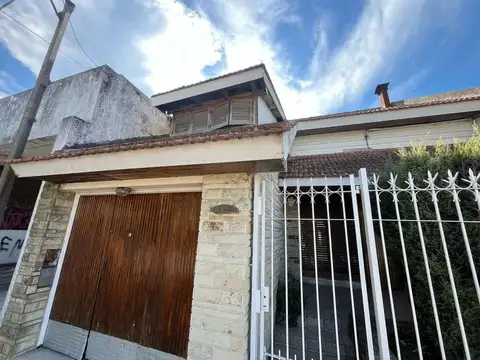 15 e/ Avenida Montevideo y Constantinopla (169) 4500