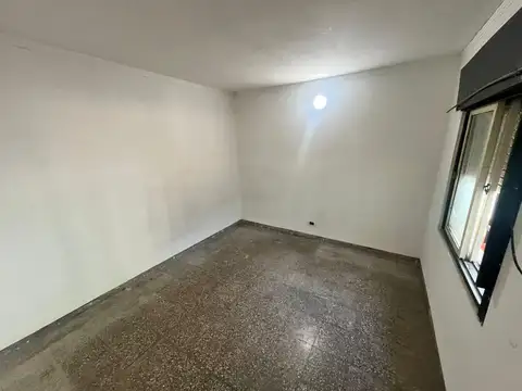 Casa DE PASILLO DE DOS DORMITORIOS ITALIA 3800 OPORTUNIDAD APTO CREDITO