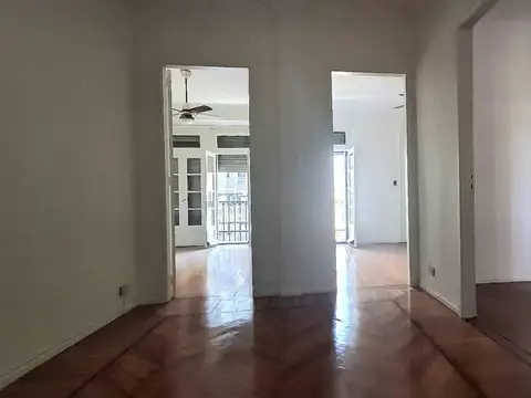 VENTA 4 AMB.   A MTS. DE CALLAO PISO ALTO VISTA PANORAMICA.